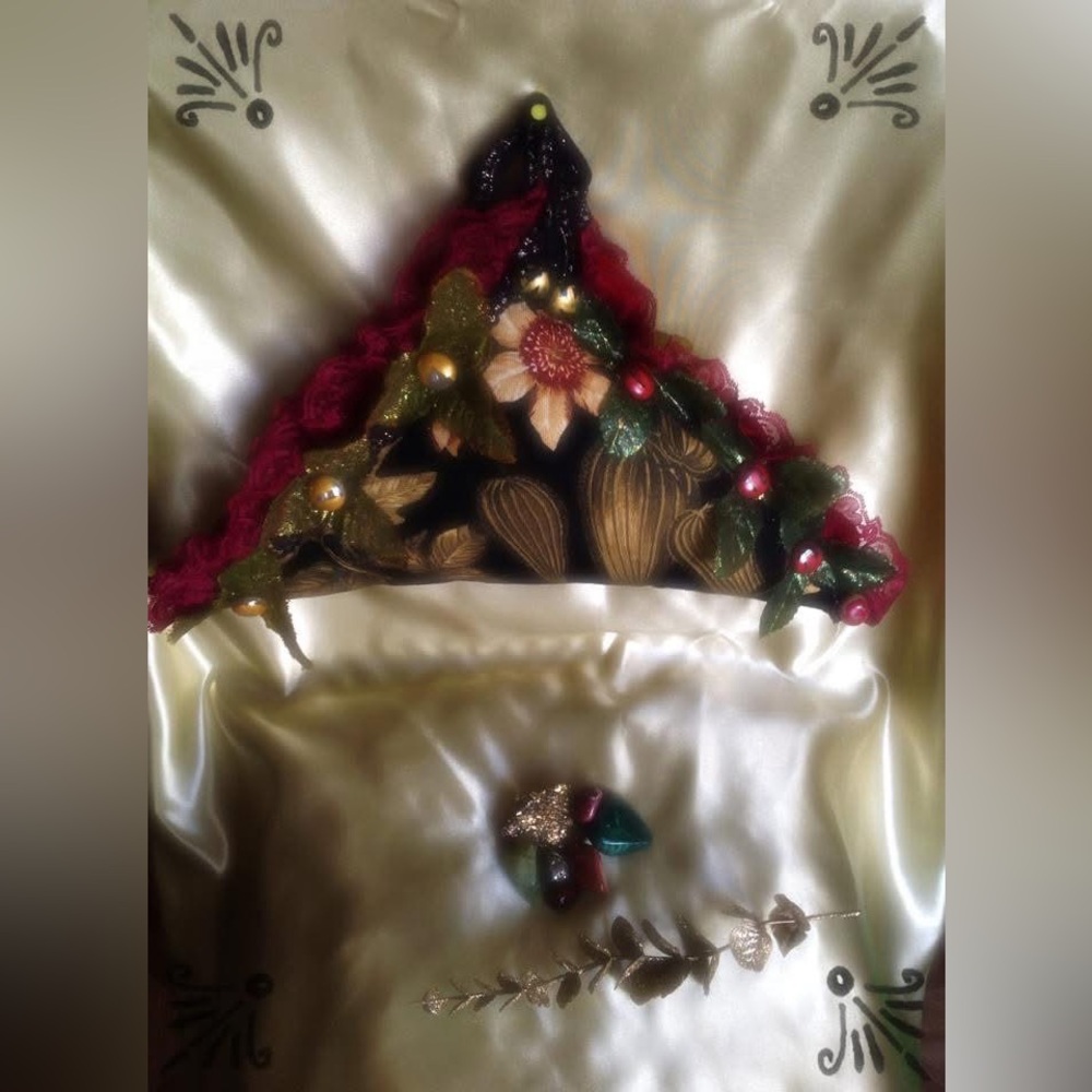Hand Crafted Forest Treasures Hanging Pillow(Balsam & Cedarwood Aroma)Dual-Sided